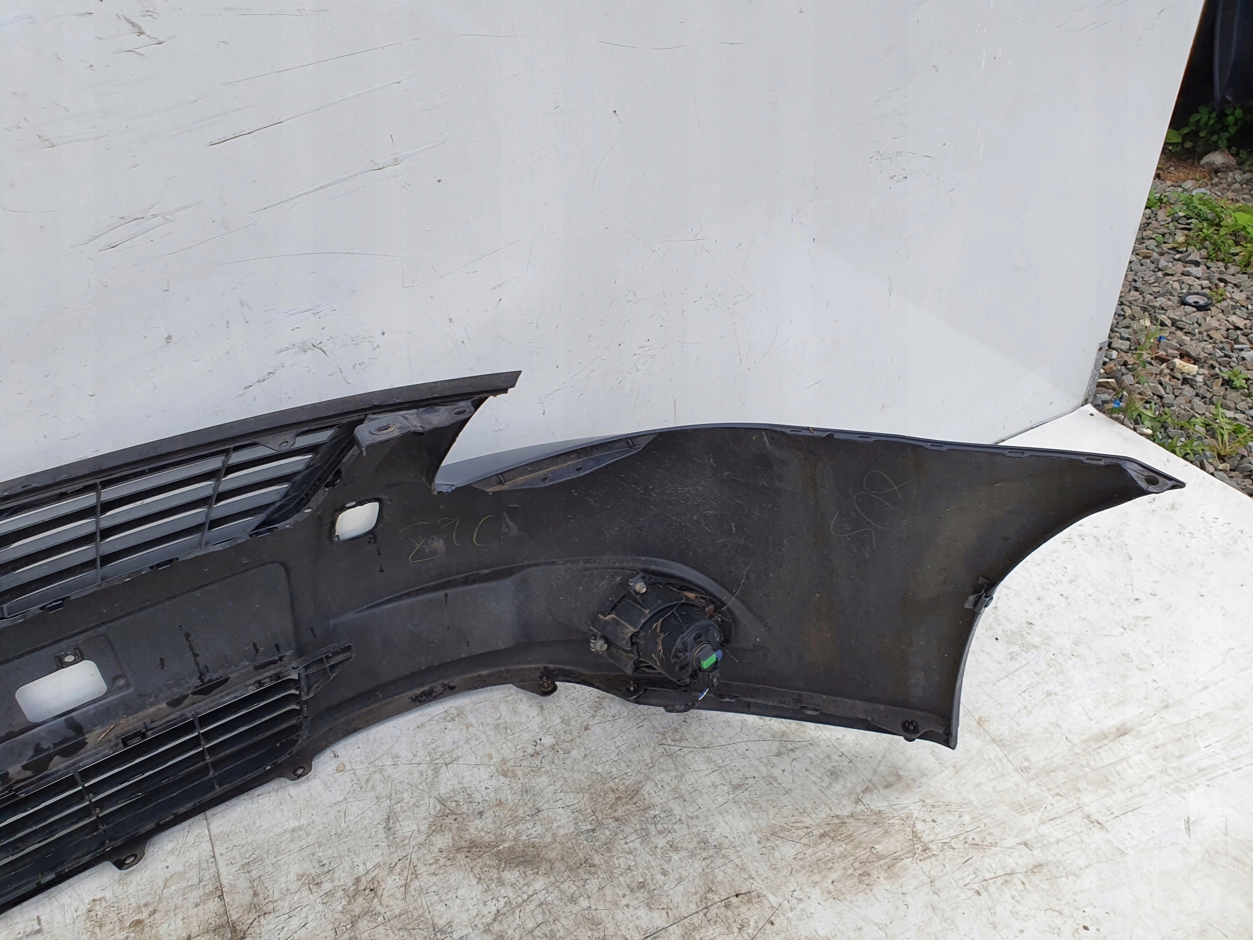 TOYOTA T27 PREDNÝ NÁRAZNÍK