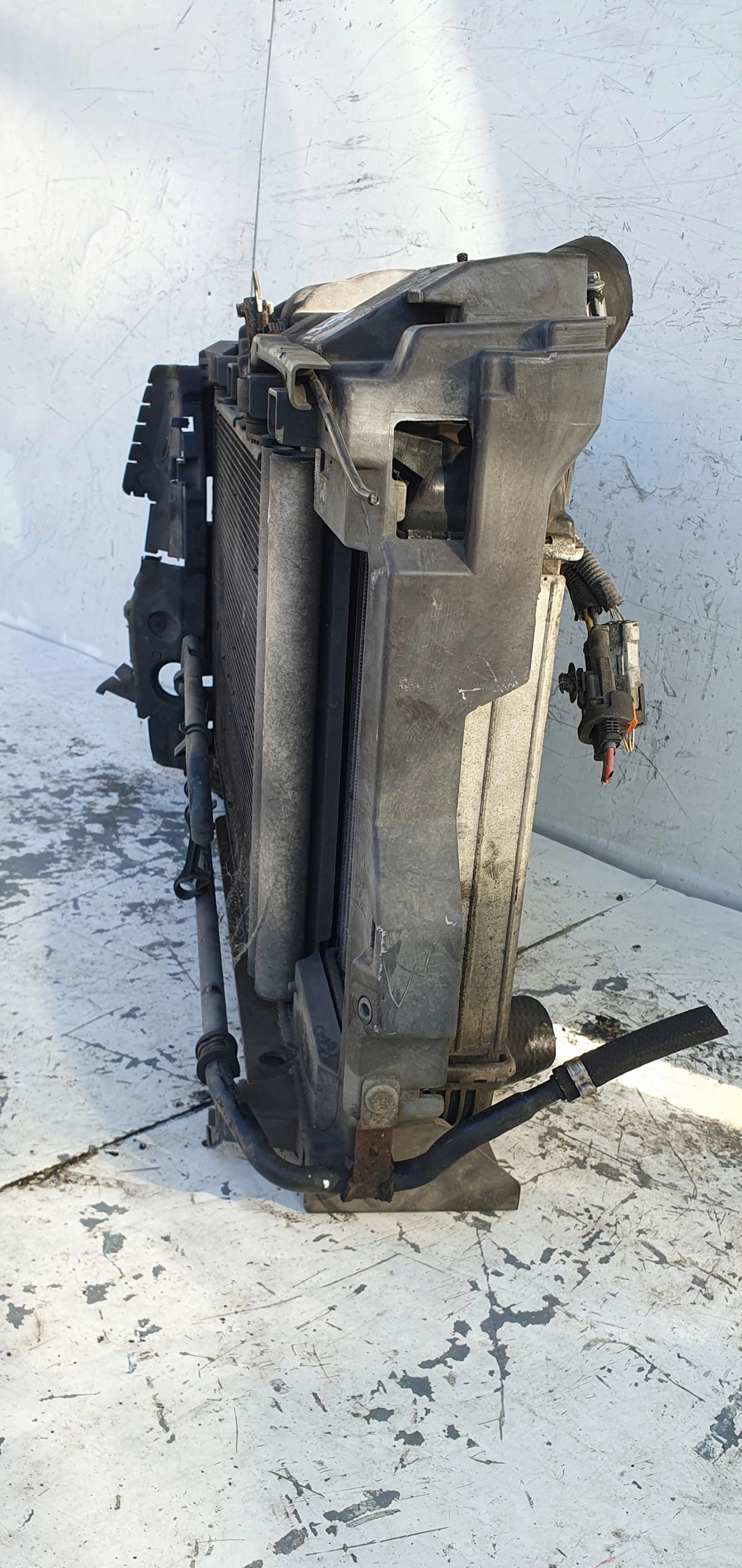 PEUGEOT 508 I 2.0 HDI PREDNÉ ČELO