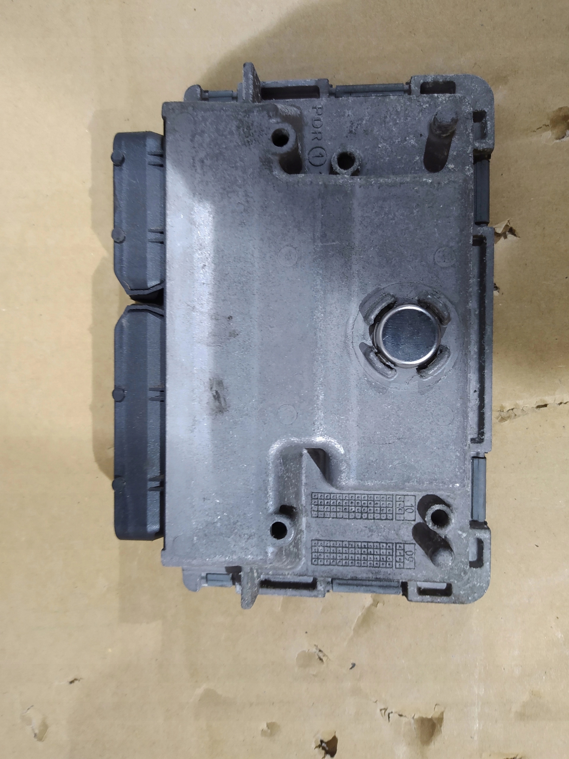 RIADIACA JEDNOTKA MOTORA 03E906019M VW POLO 6R 1.2 BENZIN