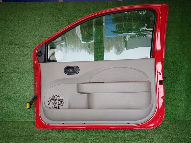 RENAULT TWINGO II 07- PRAVE PREDNE DVERE KPL