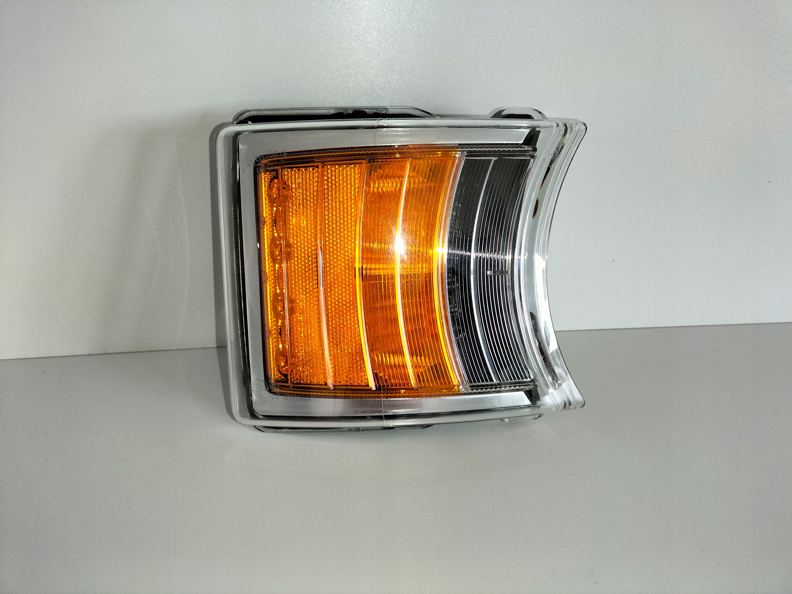 ĽAVÁ PRAVÁ SMEROVKA SCANIA P G R T 10- LED