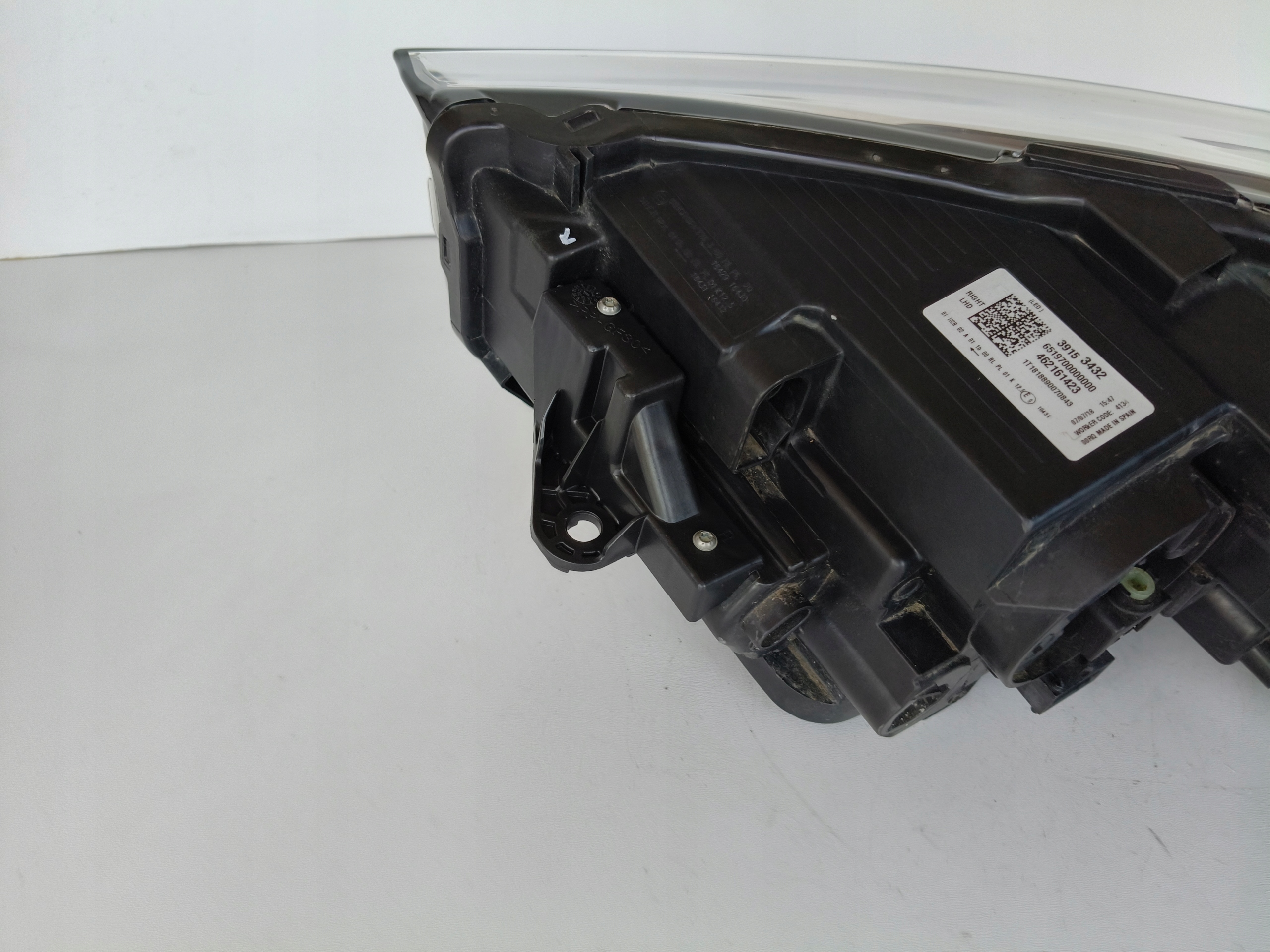 PRAVE PREDNE SVETLO OPEL CROSSLAND X 16- FULL LED
