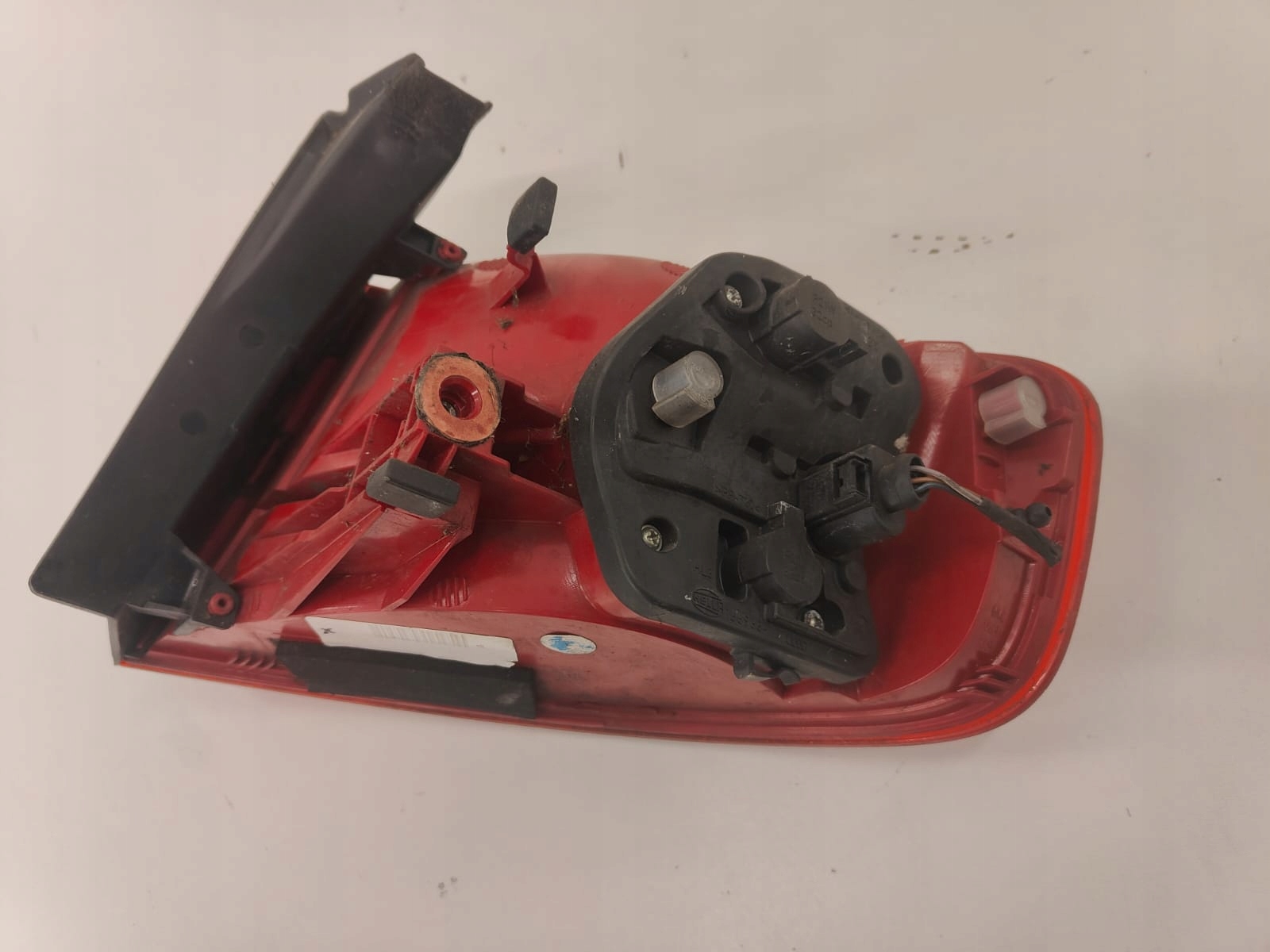 Audi a4 b8 08-11 oe 8k5 945 095D LAVE ZADNE SVETLO