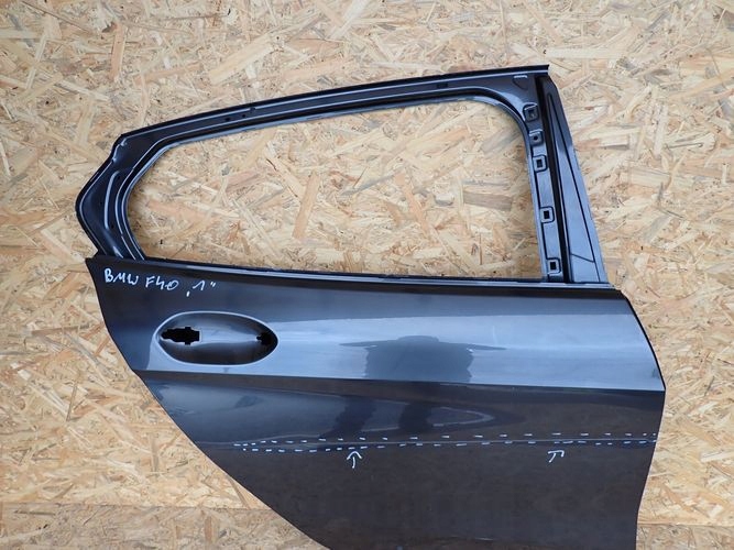 BMW F40 1 PRAVE ZADNE DVERE