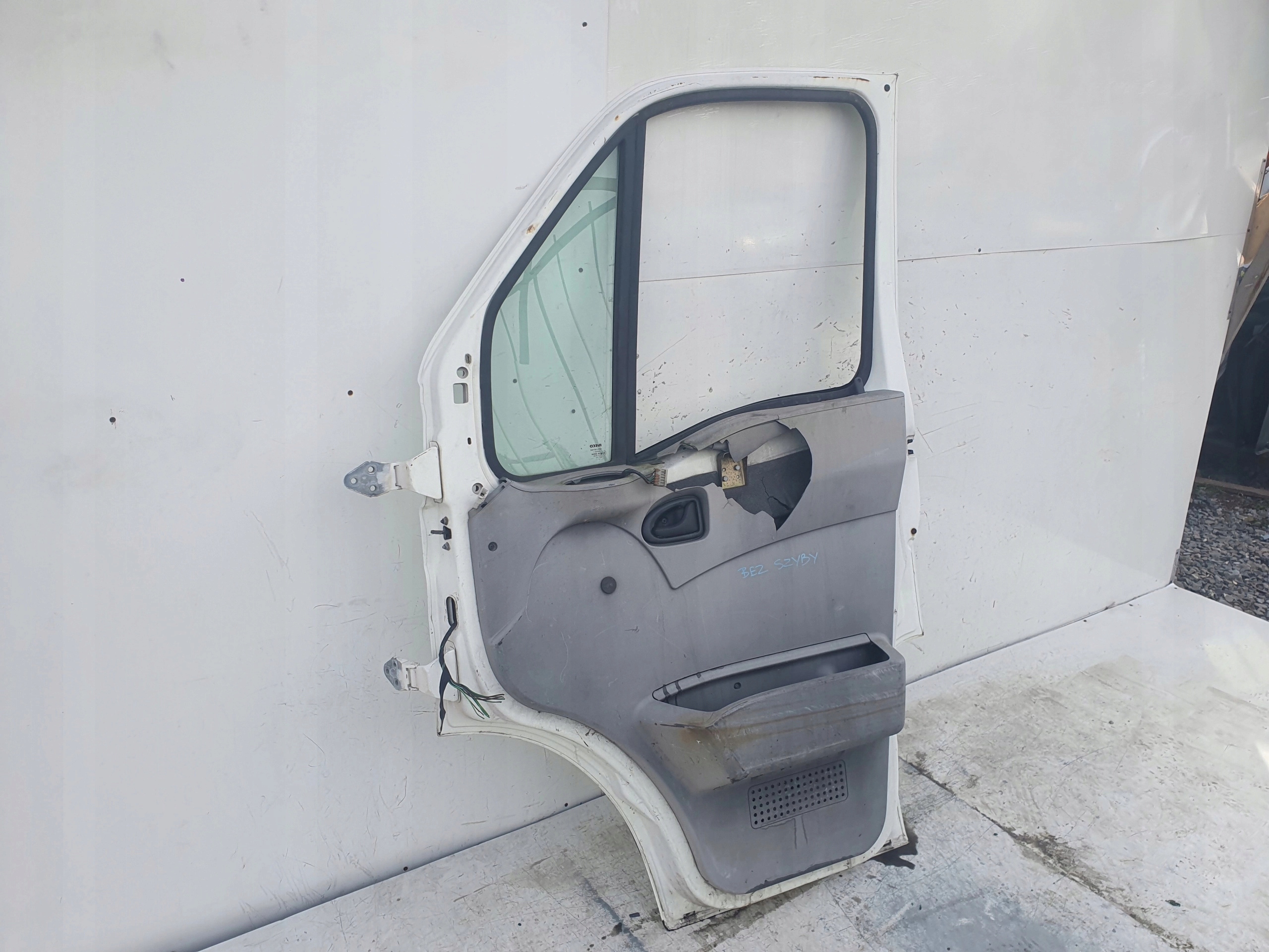 IVECO DAILY 99-012 PRAVE PREDNE DVERE