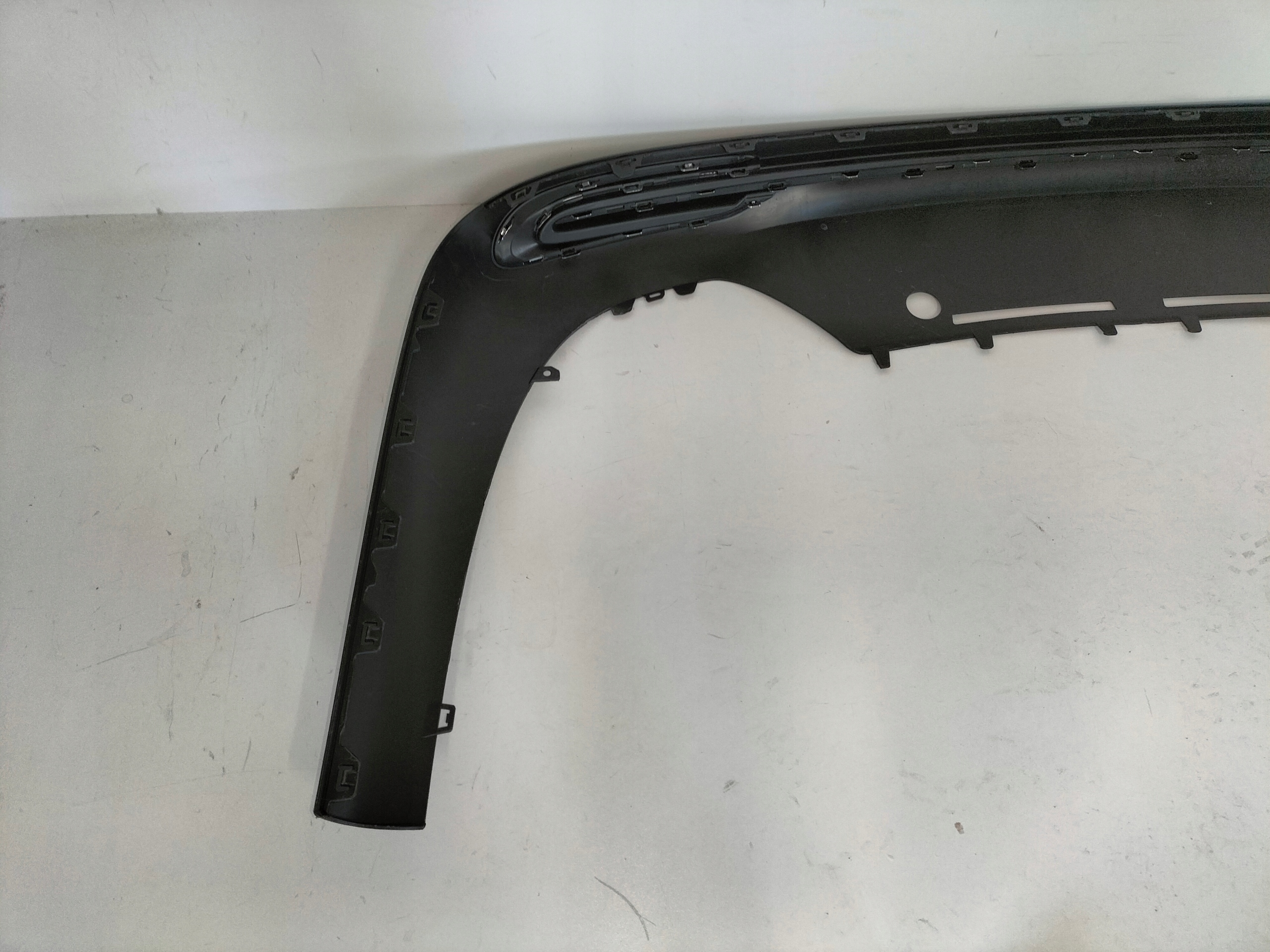 ZADNY SPOJLER MERCEDES E KLASA W214 22-