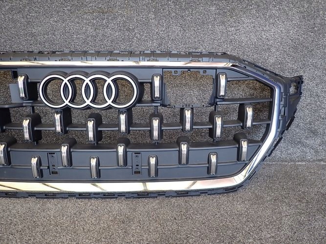 AUDI SQ8 Q8 S-LINE 23- MRIEZKA LISTA 4M8853651BP CF CH CJ