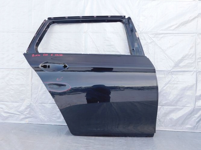 BMW 5 F11 KOMBI PRAVE ZADNE DVERE