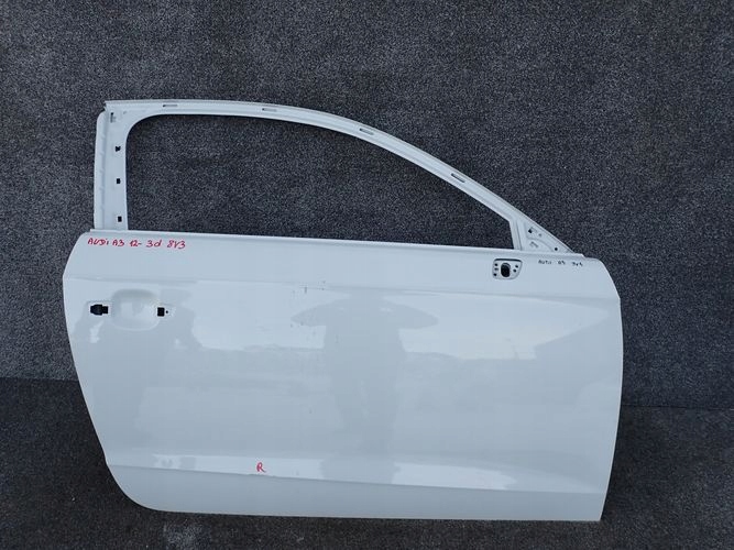 AUDI A3 8V 3d 12- PRAVE PREDNE DVERE