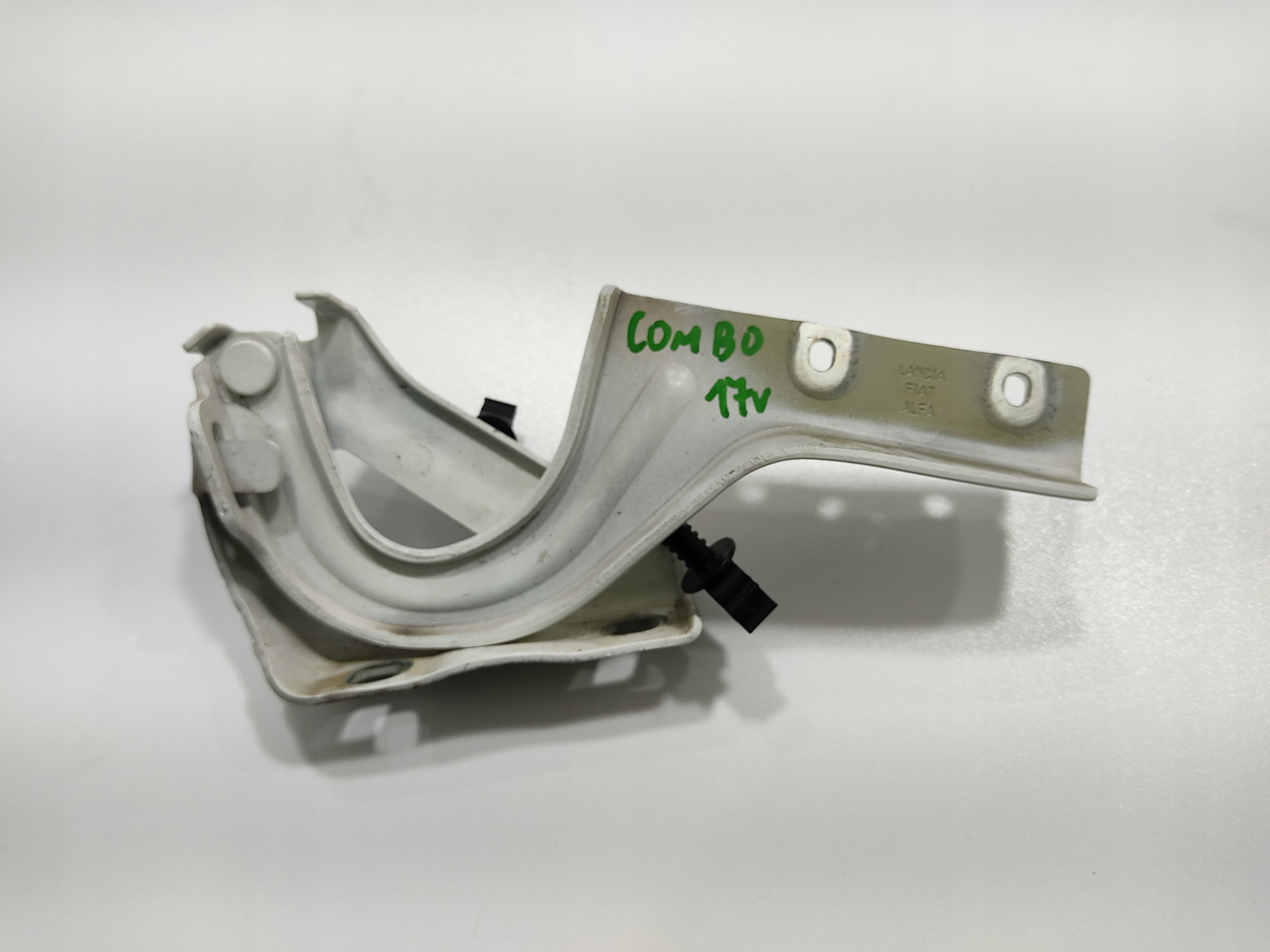 LAVY PANT PREDNEJ KAPOTY PREDNÝ FIAT DOBLO II 2015-2022 LIFT