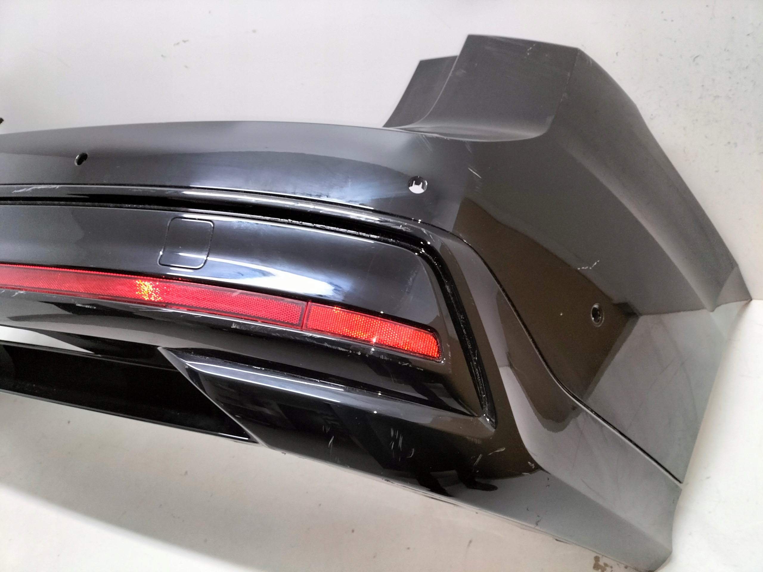 ZADNÝ NÁRAZNÍK VW ID7 ID.7 23-