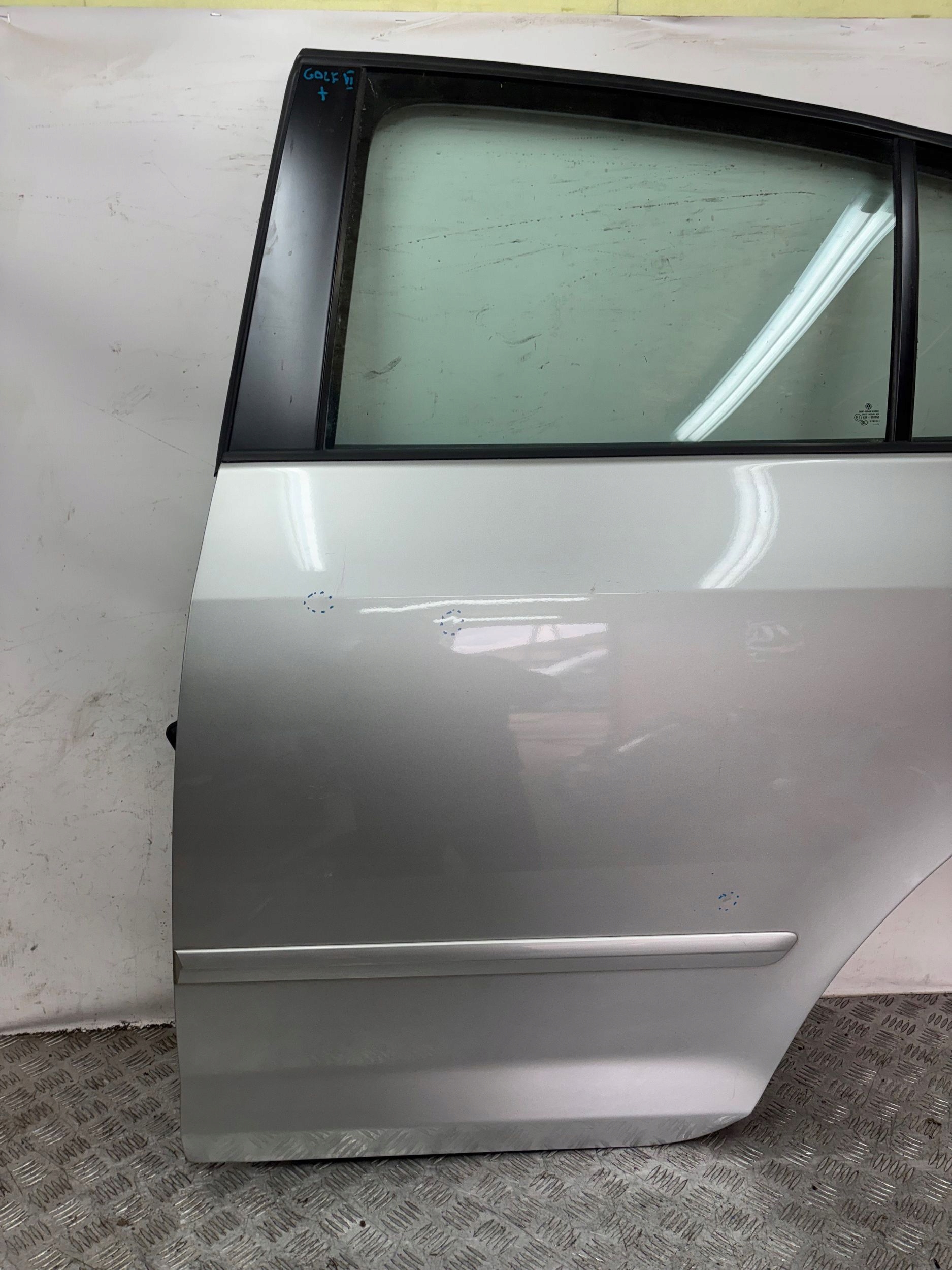 LAVE ZADNE DVERE VW GOLF V VI PLUS