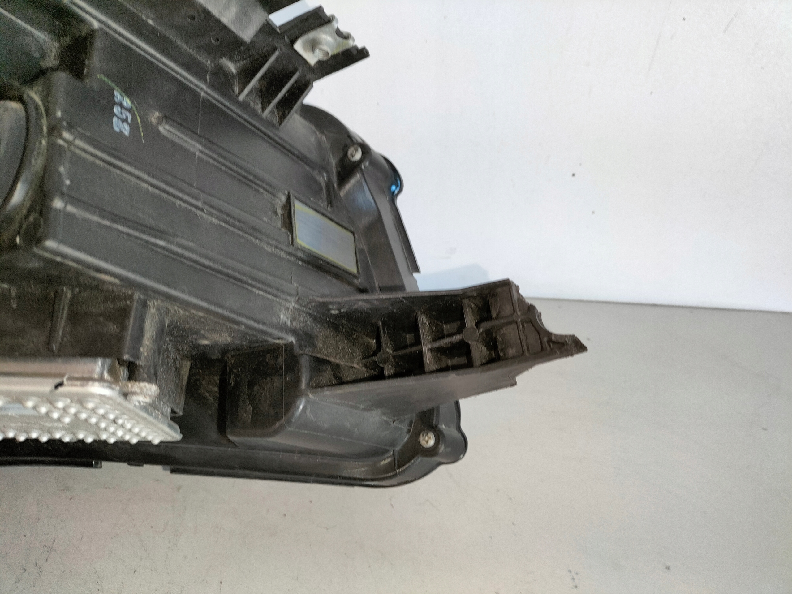 LAVE PREDNE SVETLO MG HS 18- FULL LED SAIC LIGHT TECHNOLOGY