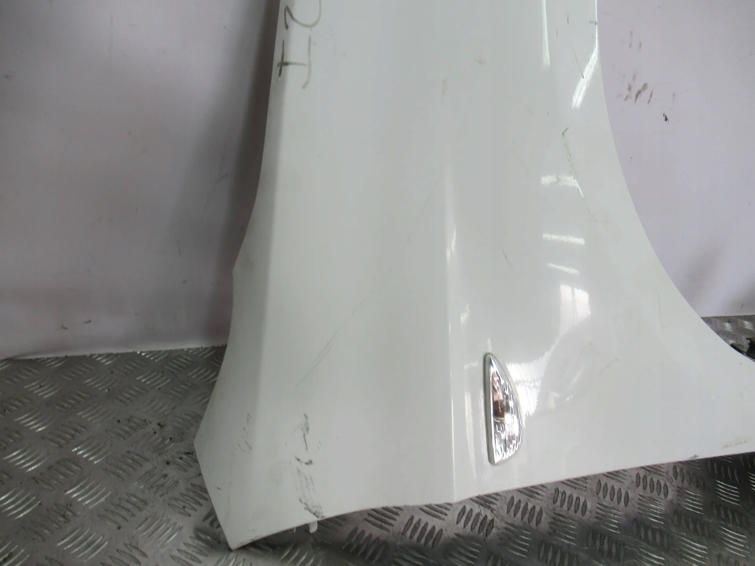 BLATNIK PREDNÝ PRAVY HYUNDAI I20 07-
