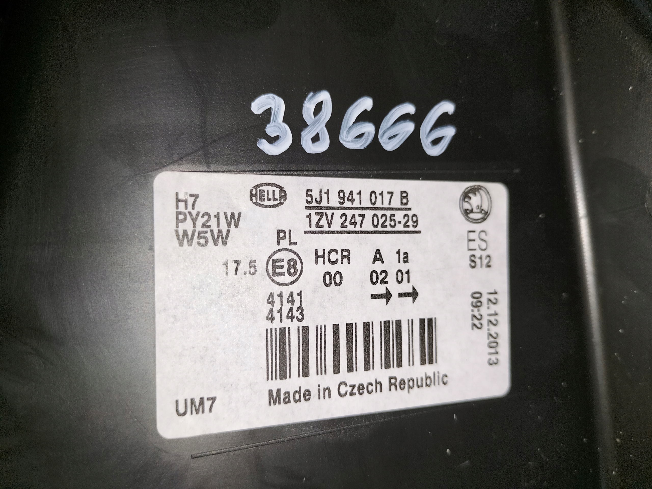 LAVE PREDNE SVETLO SKODA FABIA II 07-10 ROOMSTER 06-10