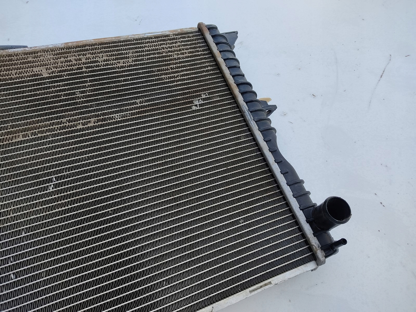 CHLADIC VODY LAND ROVER DEFENDER 2.4 TDCI 7H128T000AB 7H128T000 2007-2014