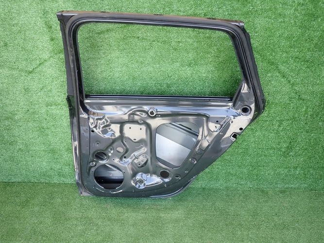 AUDI A4 B9 KOMBI 15-19 PRAVE ZADNE DVERE