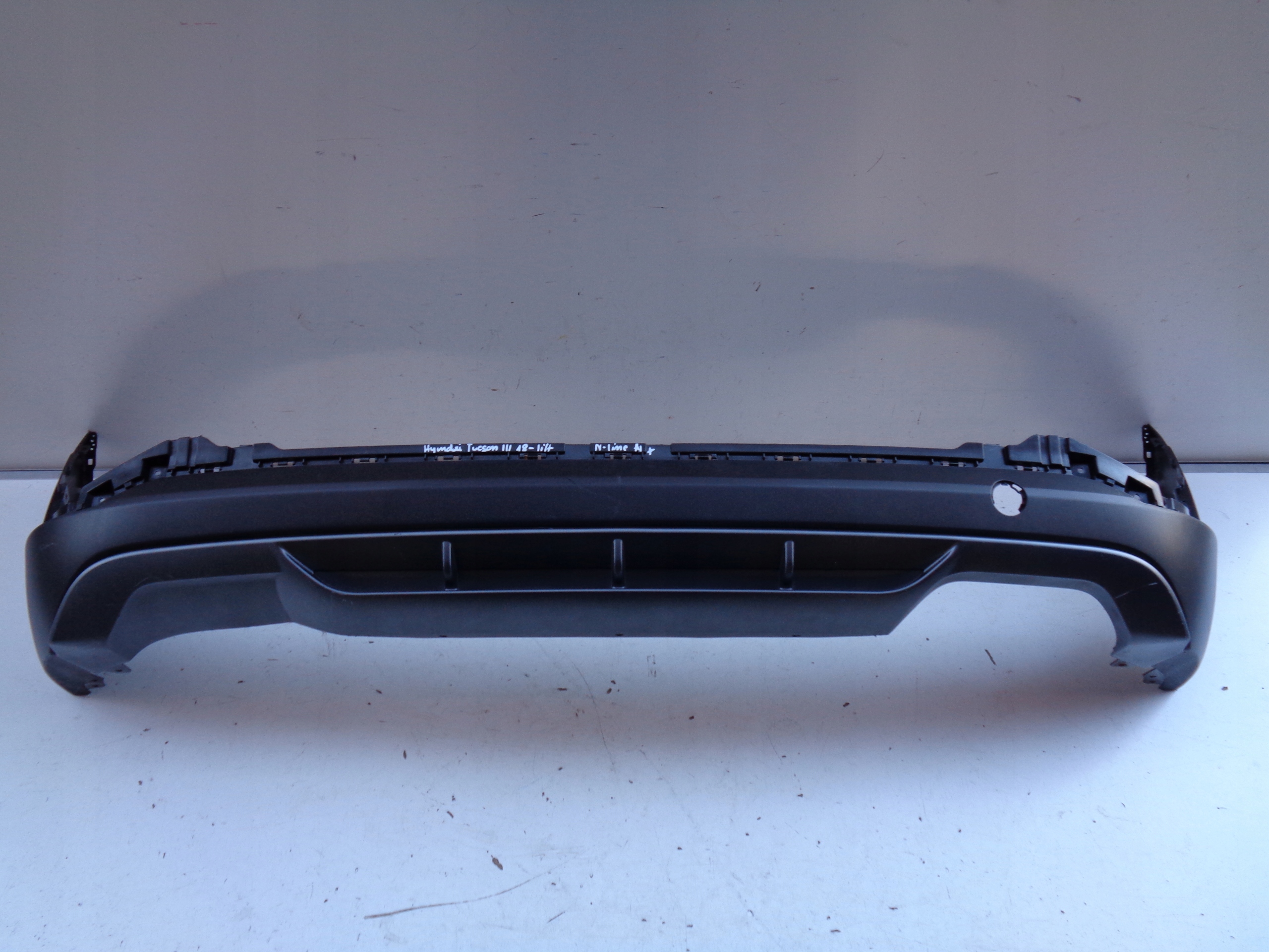 DRZIAK ZADNEHO NARAZNIKA SPOJLER HYUNDAI TUCSON III 18- LIFT N-LINE