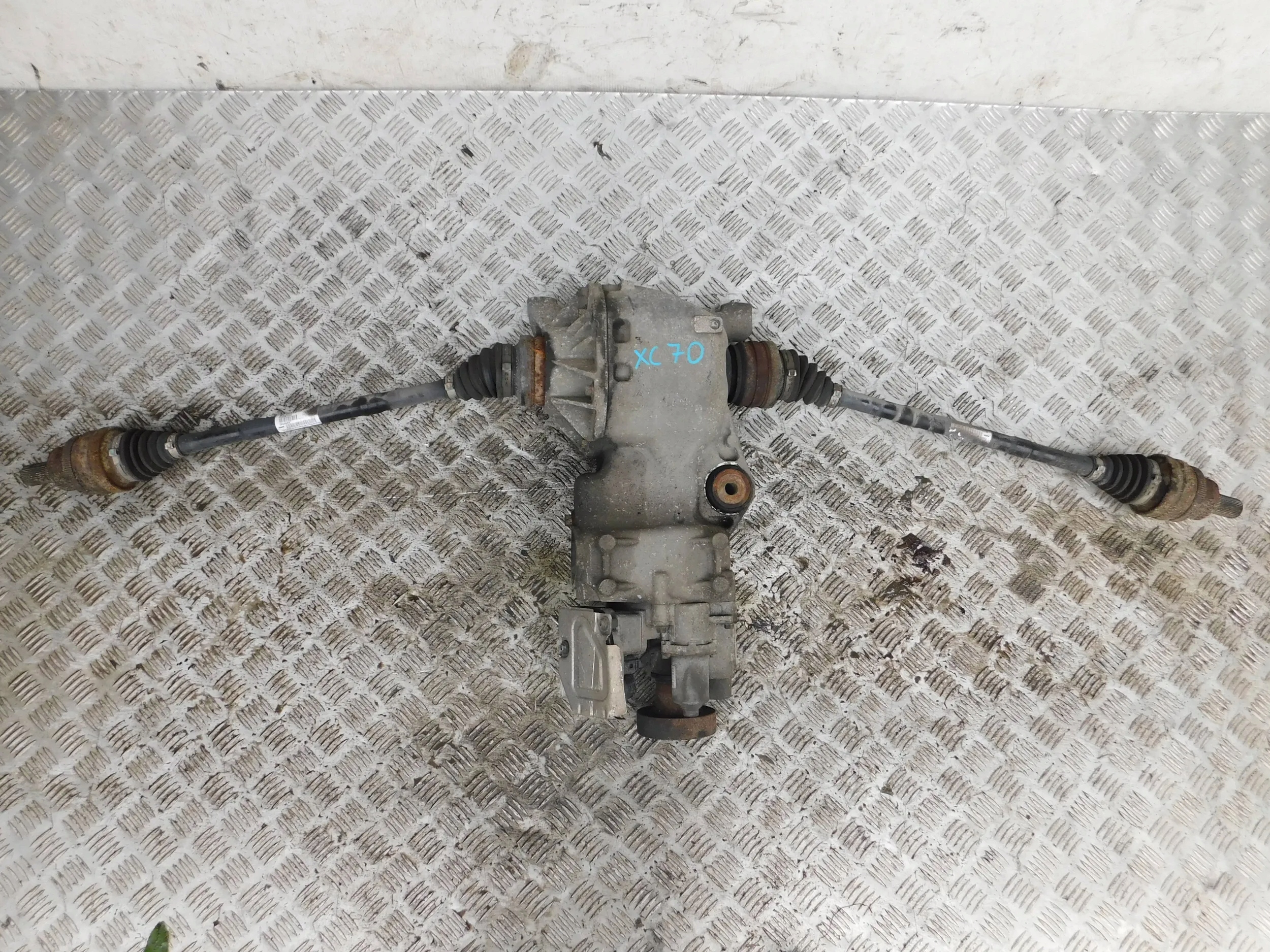 ZADNÝ DIFERENCIAL POLOOS VOLVO XC70 II 2.4 D 07-