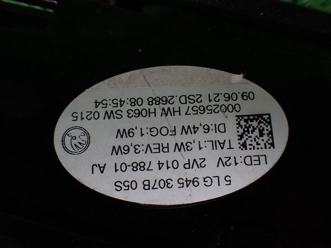 SKODA ENYAQ LED LAVE A PRAVE ZADNÉ SVETLO kpl