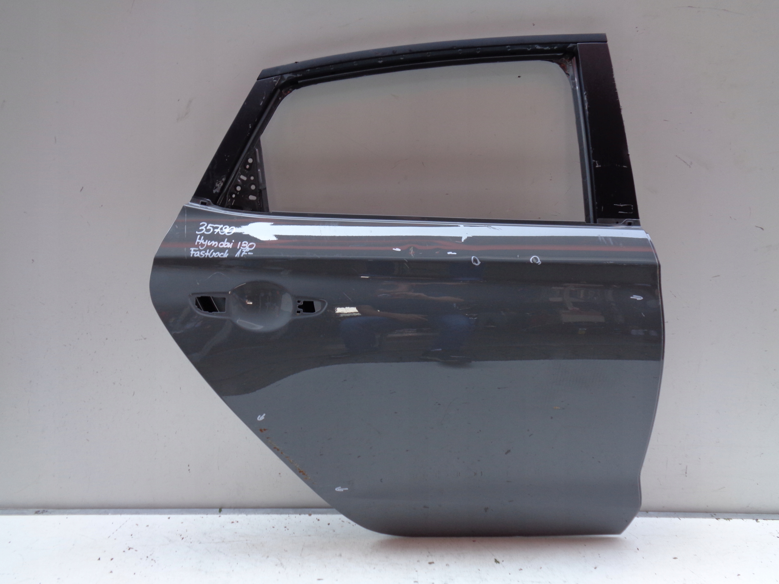 PRAVE ZADNE DVERE HYUNDAI I30 FASTBACK 17- 35790