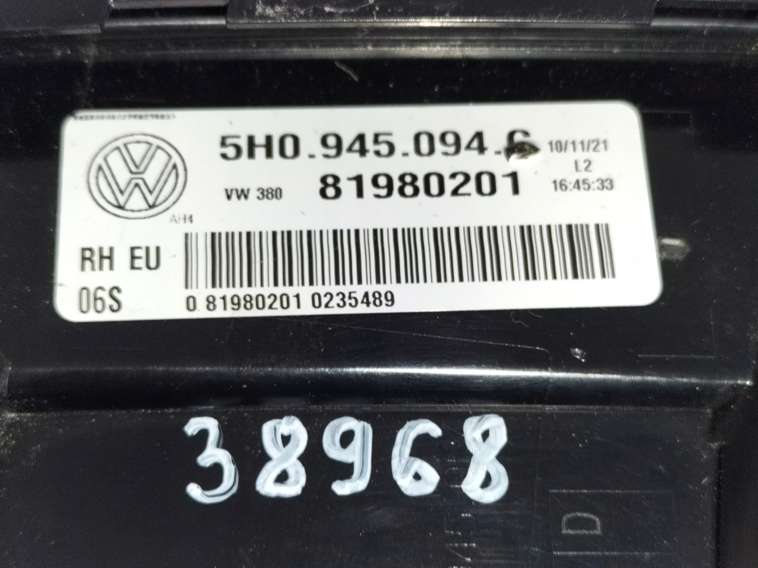 PRAVE ZADNE SVETLO VW GOLF 8 VIII 20- HB LED