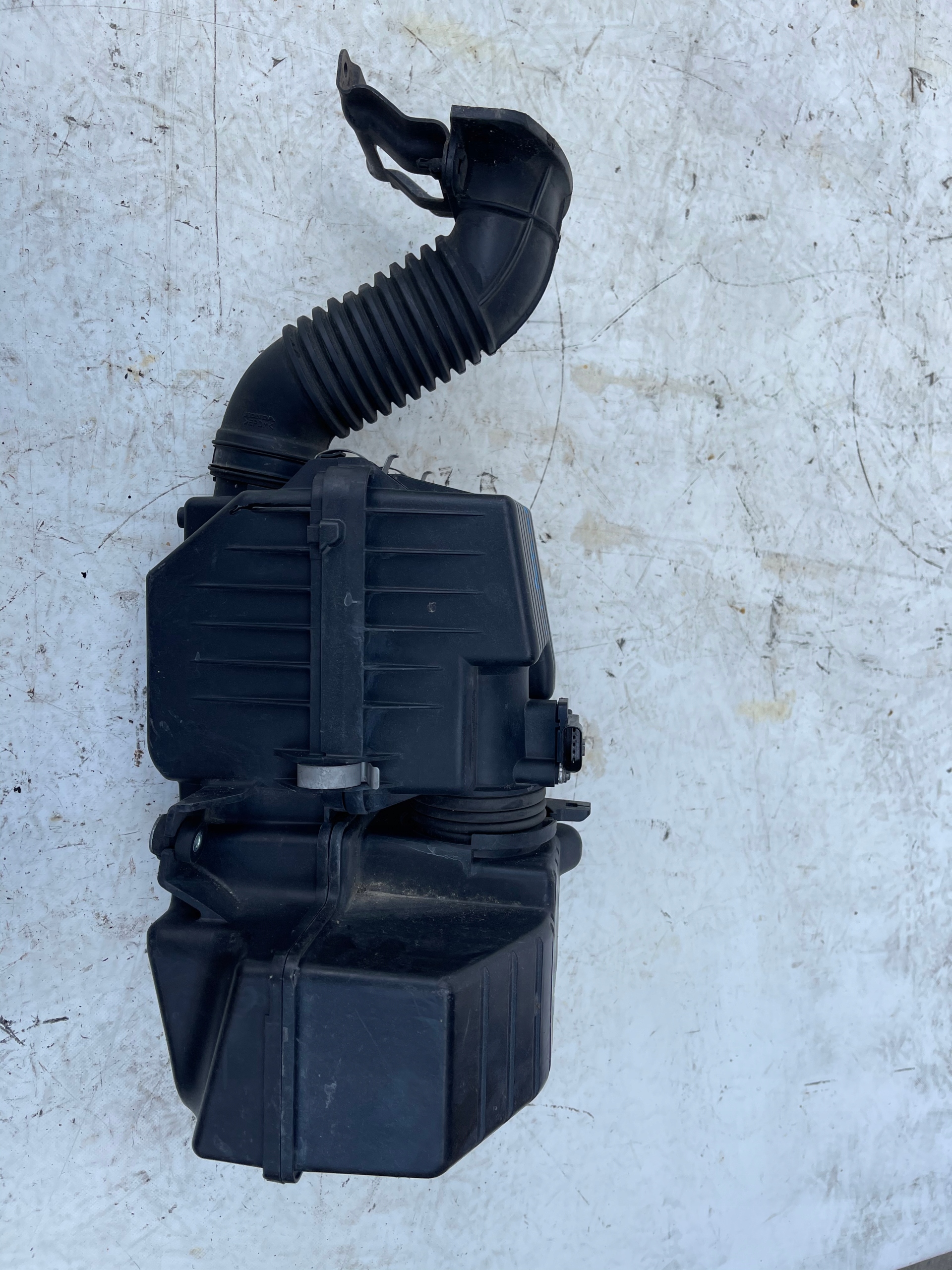 OBAL VZDUCHOVÉHO FILTERA HONDA INSIGHT 1.3 09-