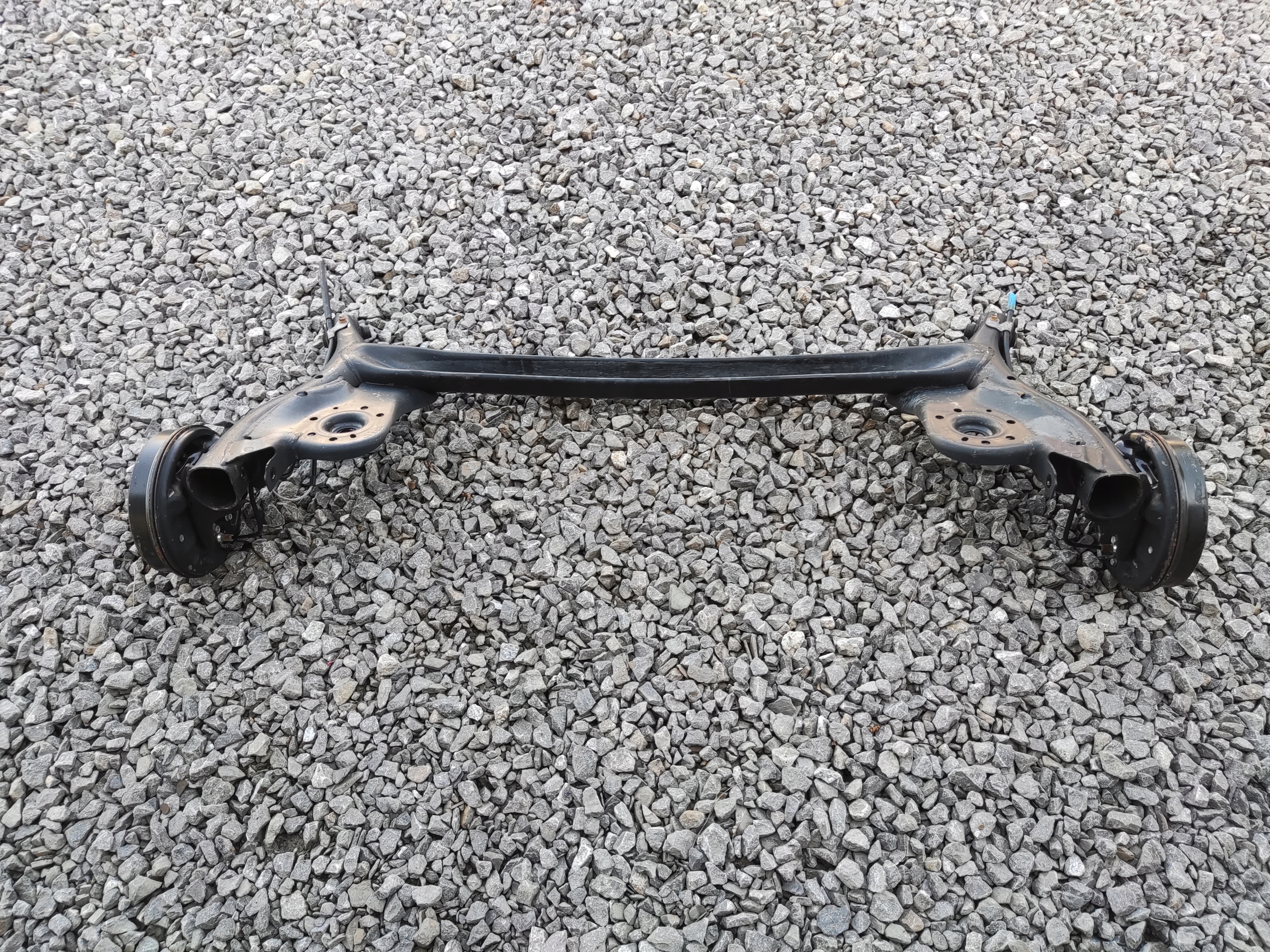 ZADNÁ NÁPRAVA KOMPLETNA PEUGEOT 108 I 2014-2022