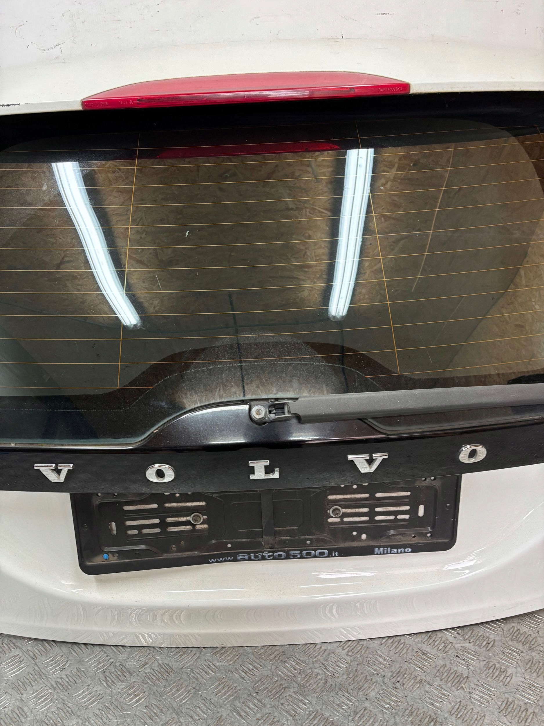 ZADNÁ KAPOTA VOLVO V60 10-