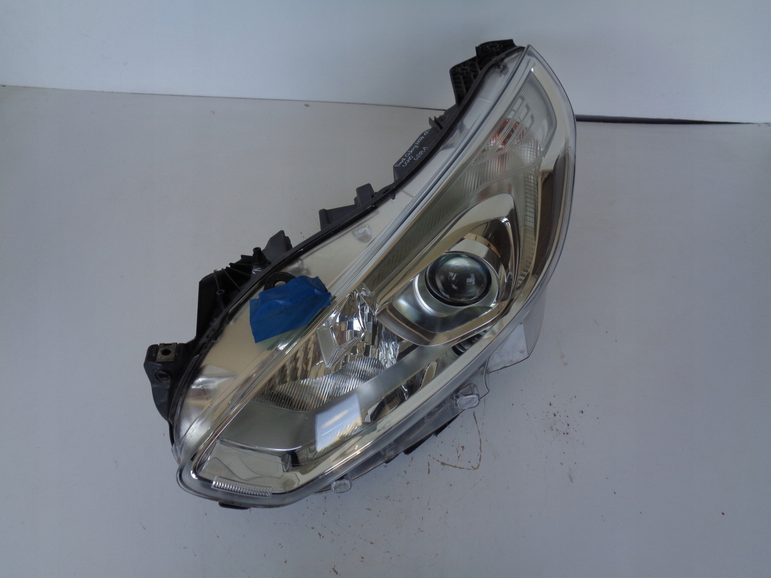 LAVE PREDNE SVETLO FORD S-MAX MK2 14- GALAXY MK4 15-