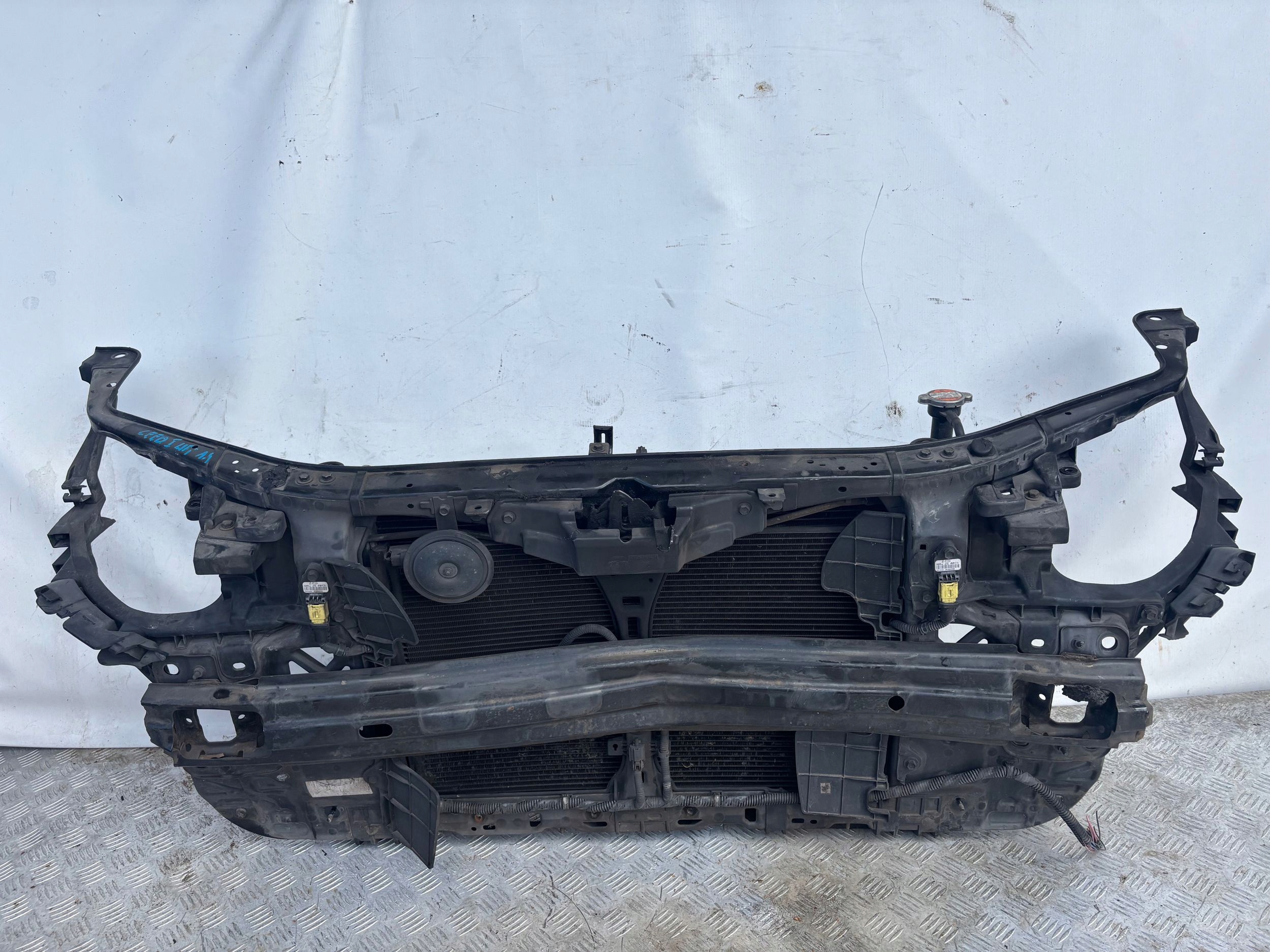 PREDNE CELO CHLADICE VÝSTUHA KIA CEED I 1.4 16V LIFT 09-12