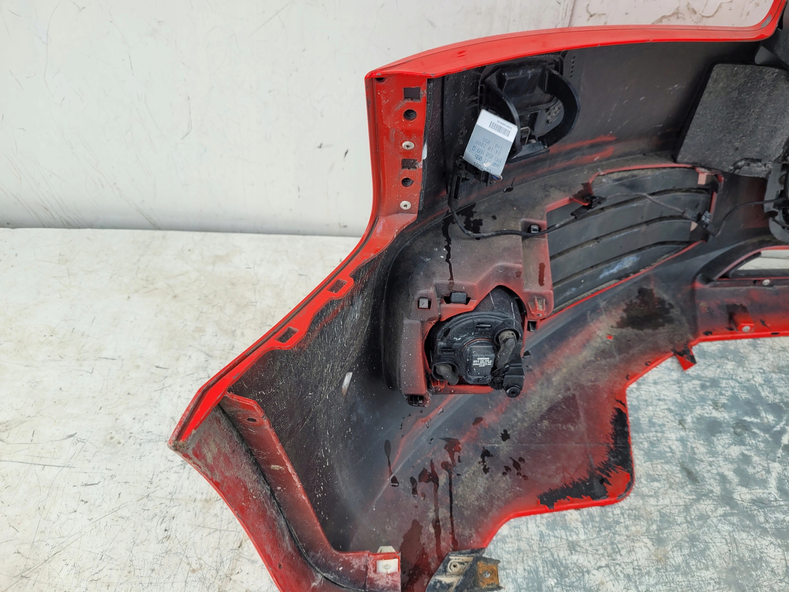 AUDI S5 8T XENON PDC 8T0807437D PREDNÝ NÁRAZNÍK