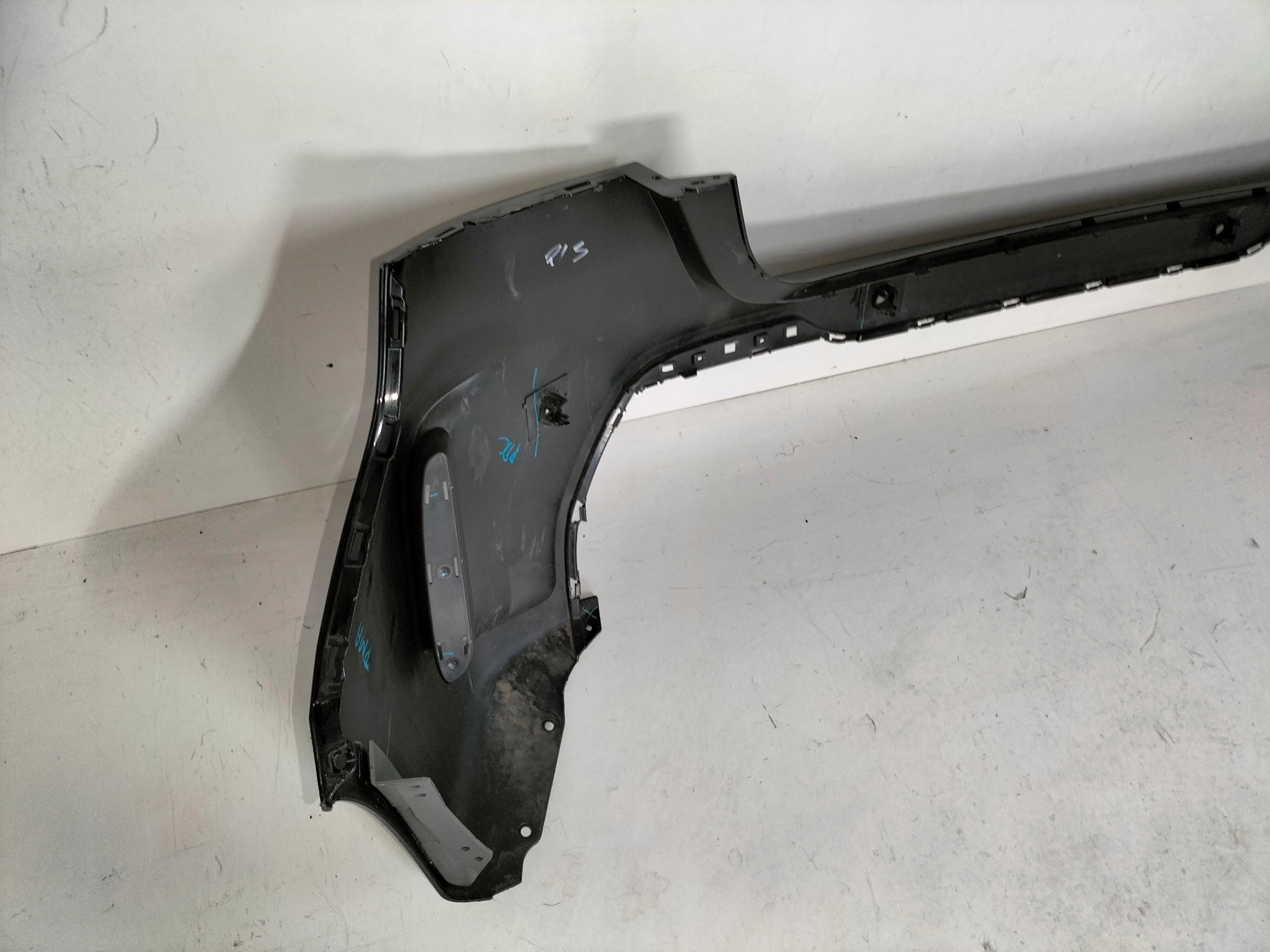 ZADNÝ NÁRAZNÍK BMW 1 F40 19- M-PAKET