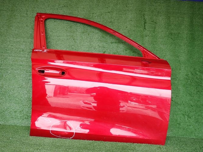 SEAT LEON IV 5FA PRAVE PREDNE DVERE