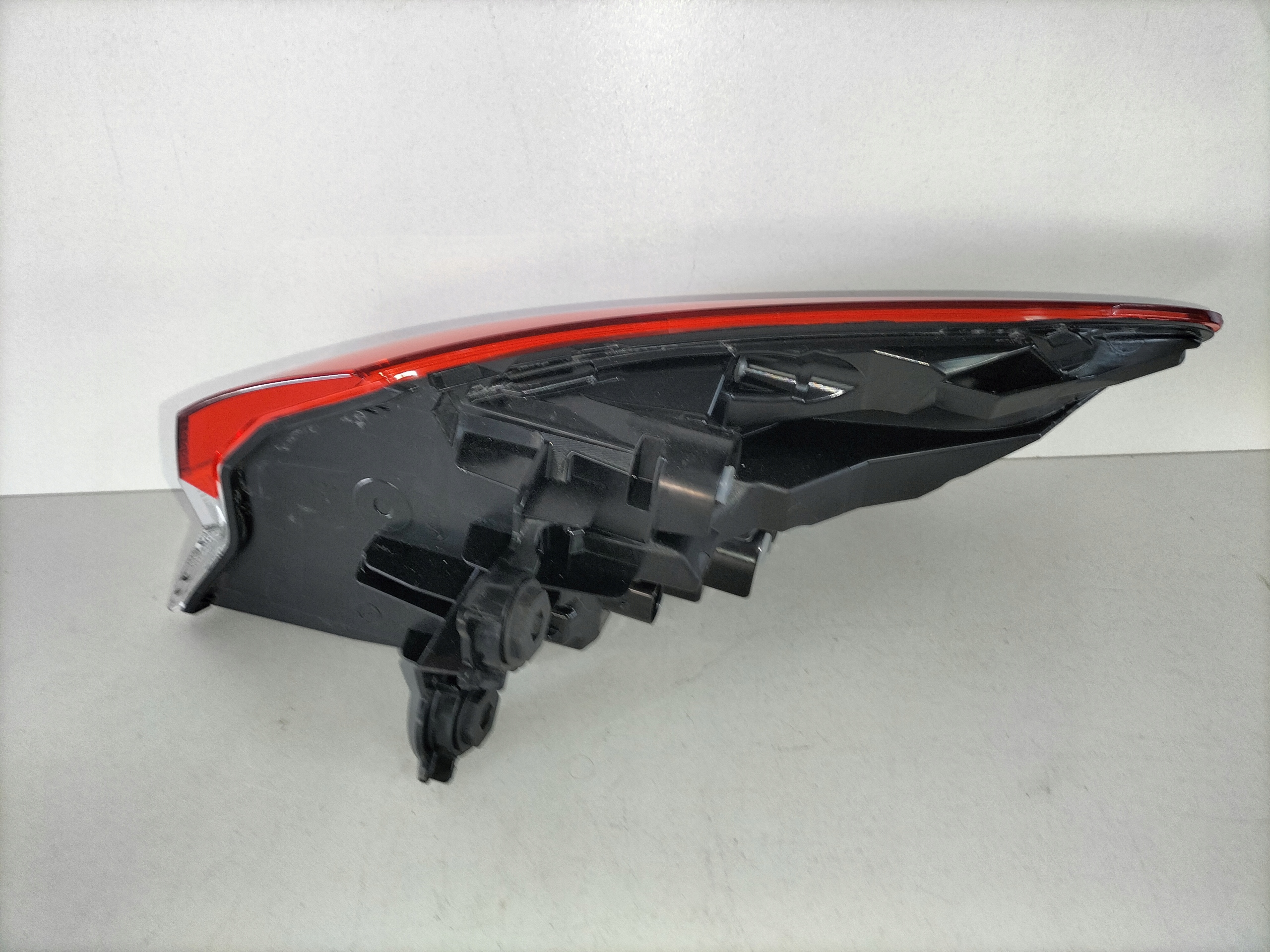 LAVE ZADNE SVETLO AUDI Q4 E-TRON 22-