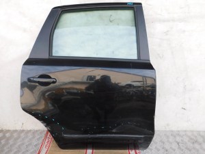 PRAVE ZADNE DVERE NISSAN NOTE 06- PRAVE ZADNE DVERE NISSAN NOTE 06-