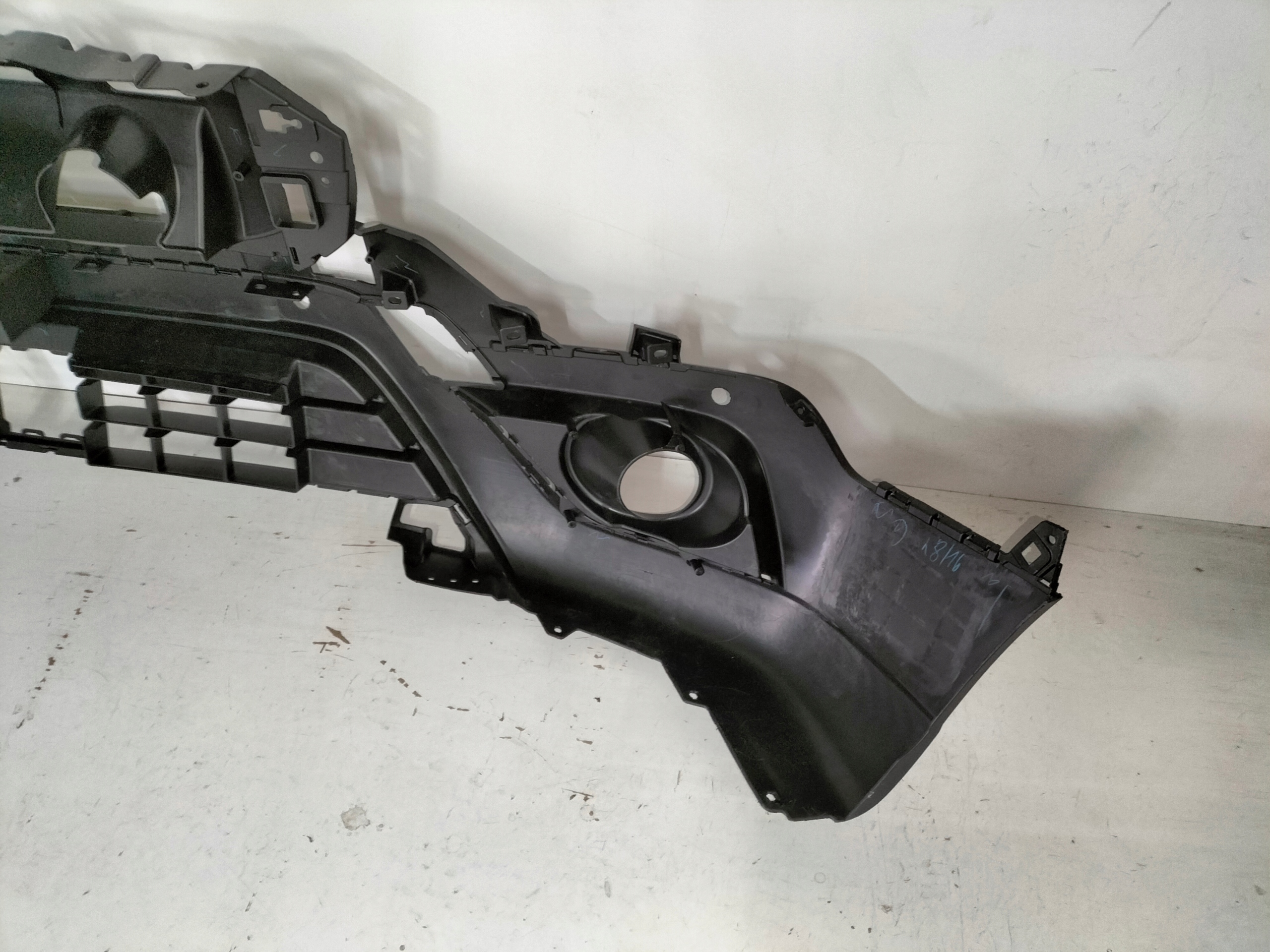 PREDNÝ NÁRAZNÍK SUZUKI SX4 S-CROSS LIFT 16-