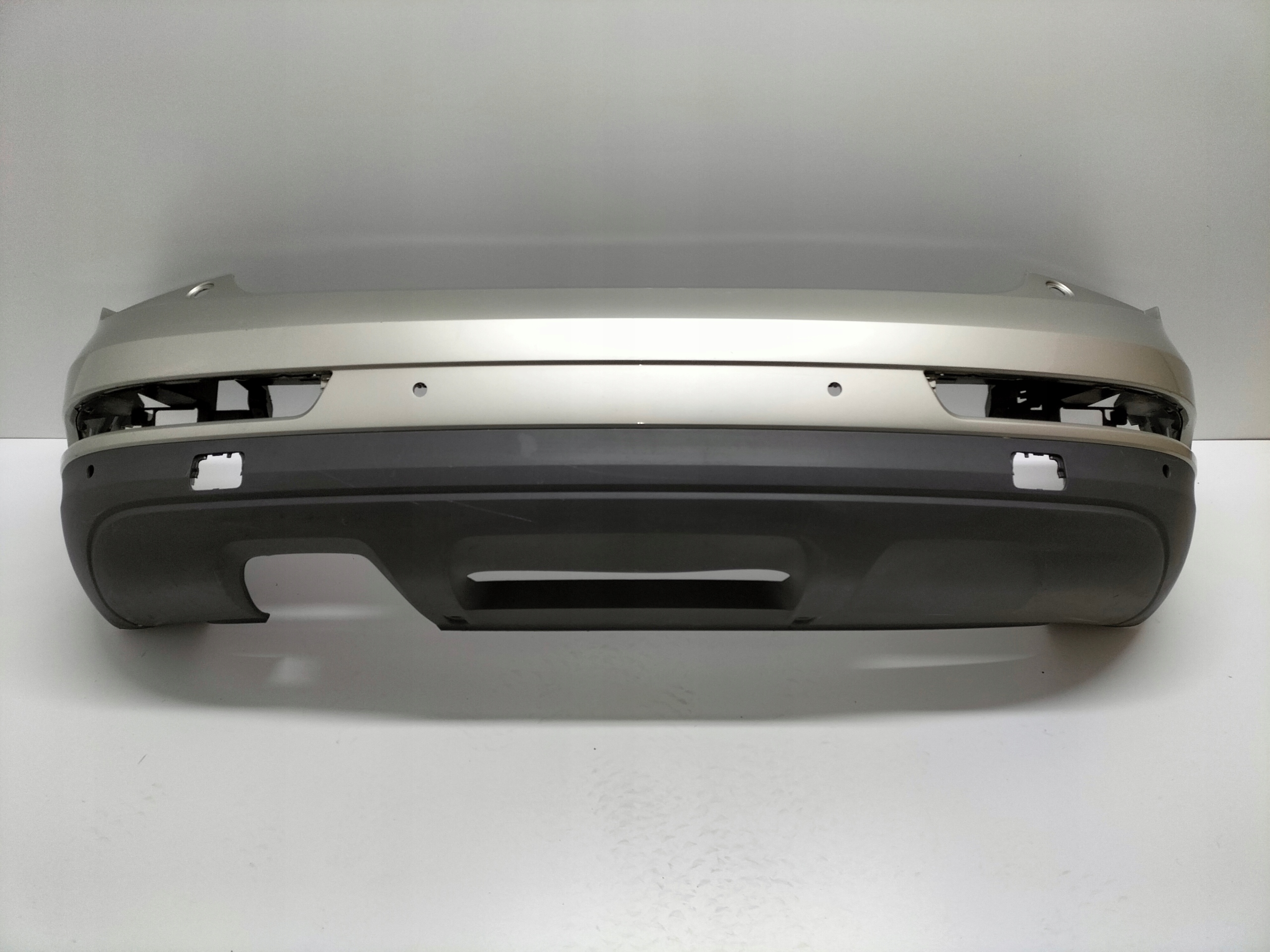 ZADNÝ NÁRAZNÍK AUDI Q3 8U 11-15