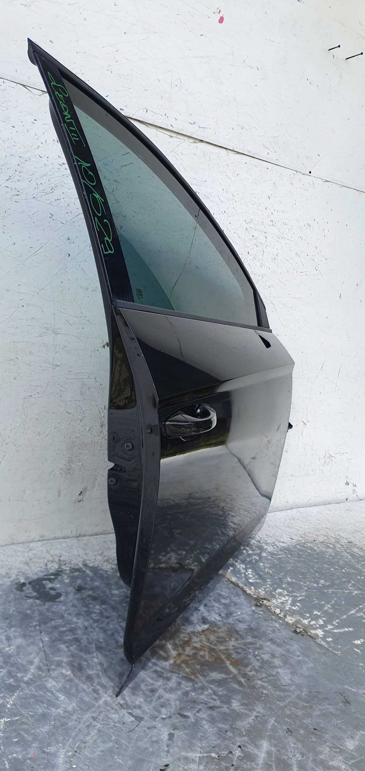 Seat Leon 3 III PRAVE PREDNE DVERE PRAVÝ
