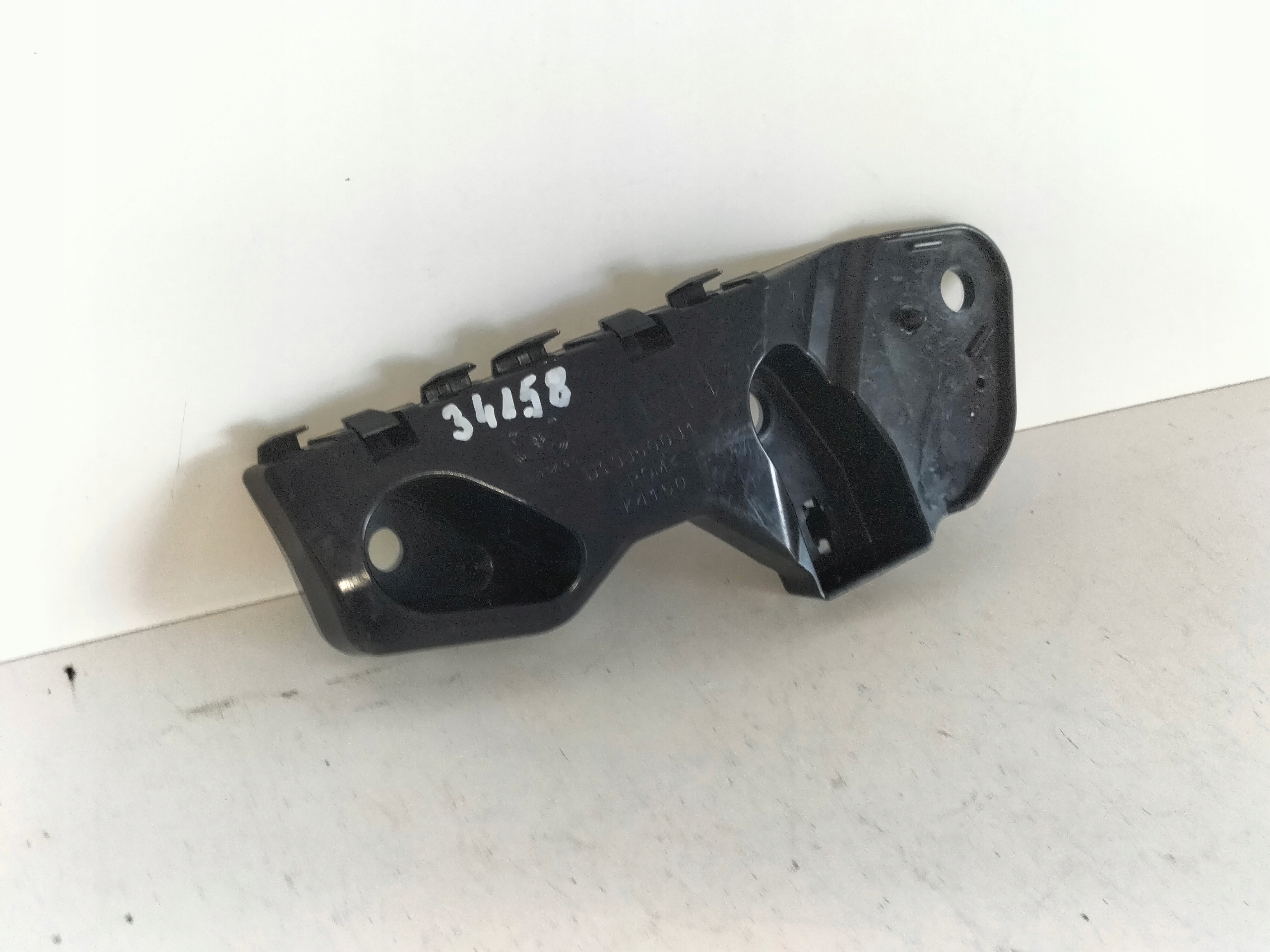 DRZIAK PREDNEHO NARAZNIKA LAVY MAZDA CX3 CX-3 15-