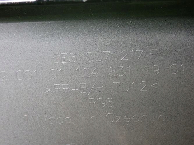SKODA OCTAVIA IV RS PREDNÝ NÁRAZNÍK NASÁVANIA VZDUCHU