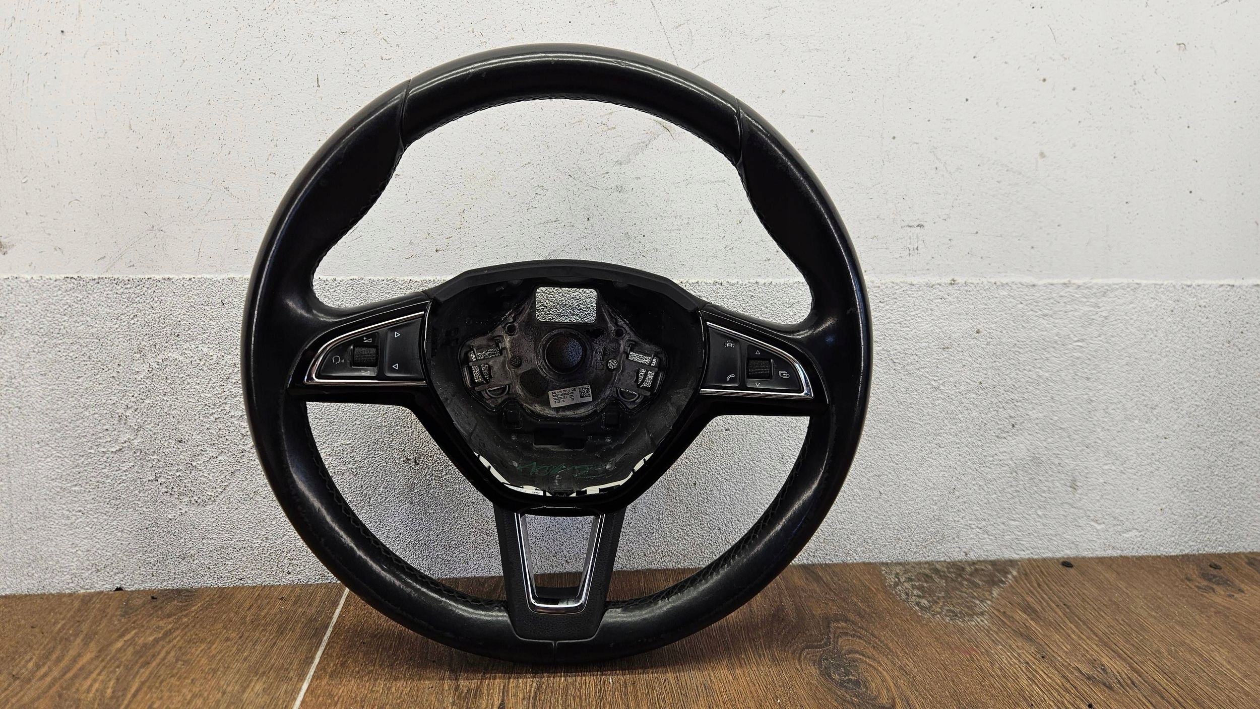 Skoda Rapid 3V0419091L VOLANT