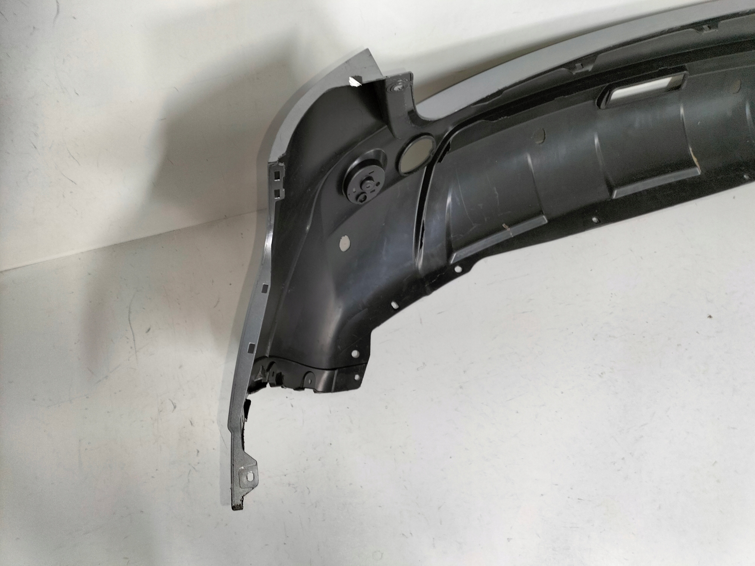 ZADNÝ NÁRAZNÍK NISSAN QASHQAI I 06-09