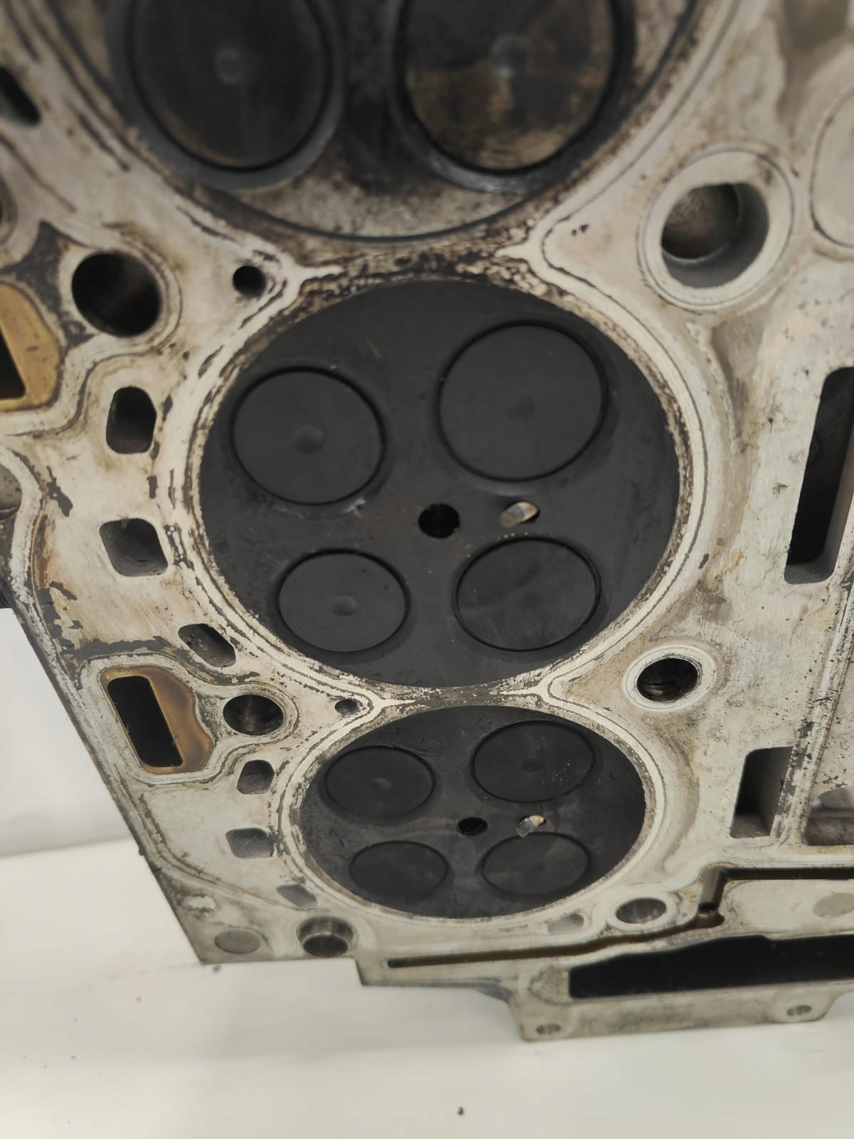 BMW e60 e90 e87 N47D20A 7797678 HLAVA KOMPLET VAČKY VENTILY