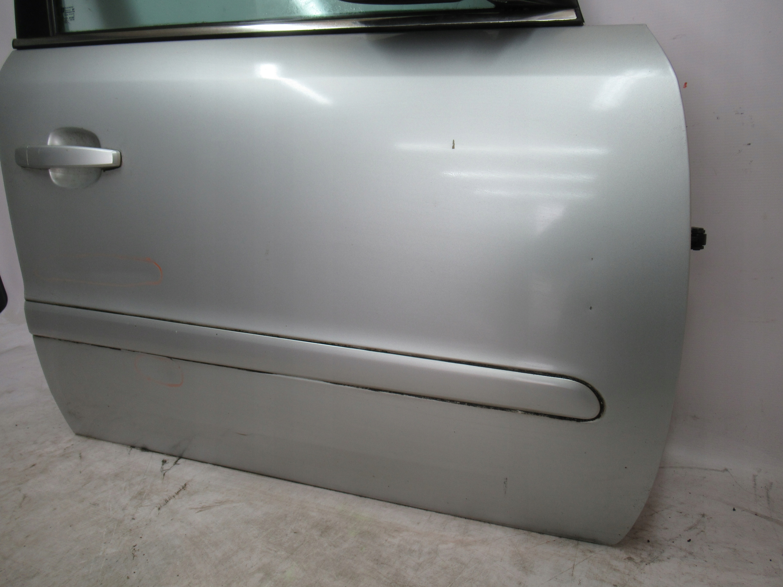 PRAVÉ PREDNÉ DVERE OPEL ZAFIRA B