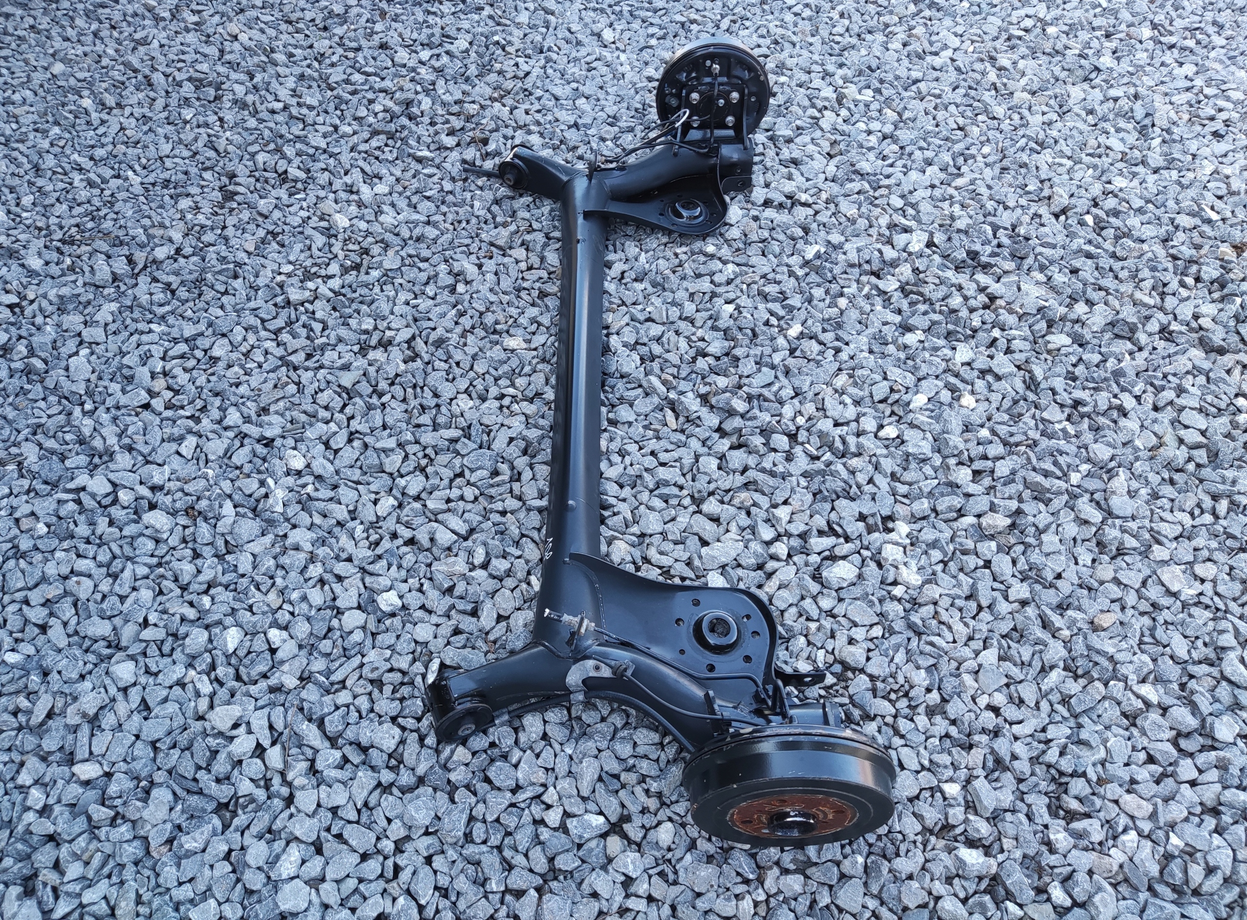 ZADNÁ NÁPRAVA KOMPLETNA PEUGEOT 108 I 2014-2022