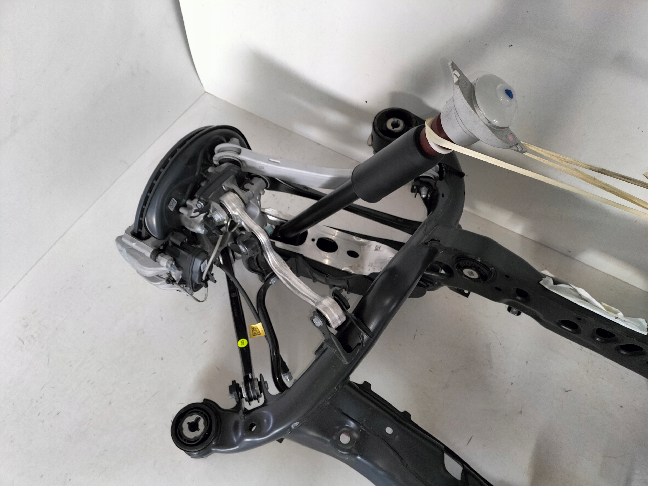 ZADNÁ NÁPRAVA RAMENO OTOČ STRMEŇ AUDI A7 VW