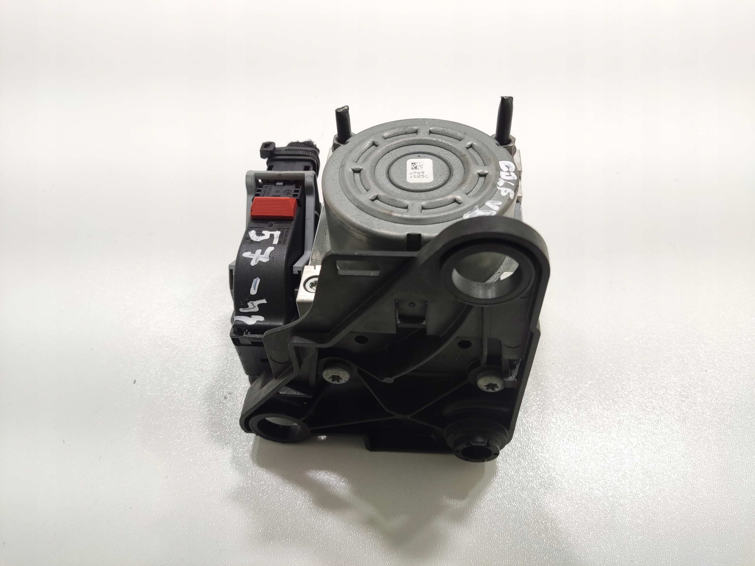 RIADIACA JEDNOTKA KOCKA ABS VOLKSWAGEN GOLF VII R 2.0 TSI 2012-2016 3Q0614517AB