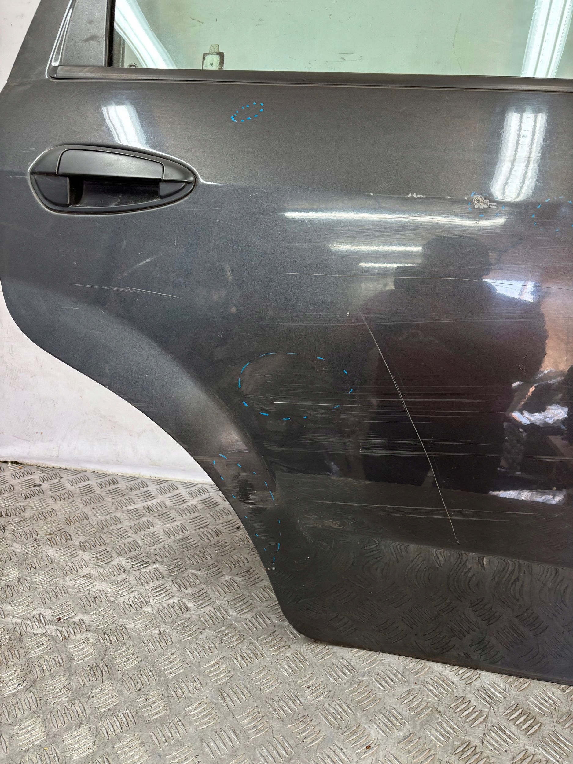 PRAVE ZADNE DVERE FIAT GRANDE PUNTO EVO