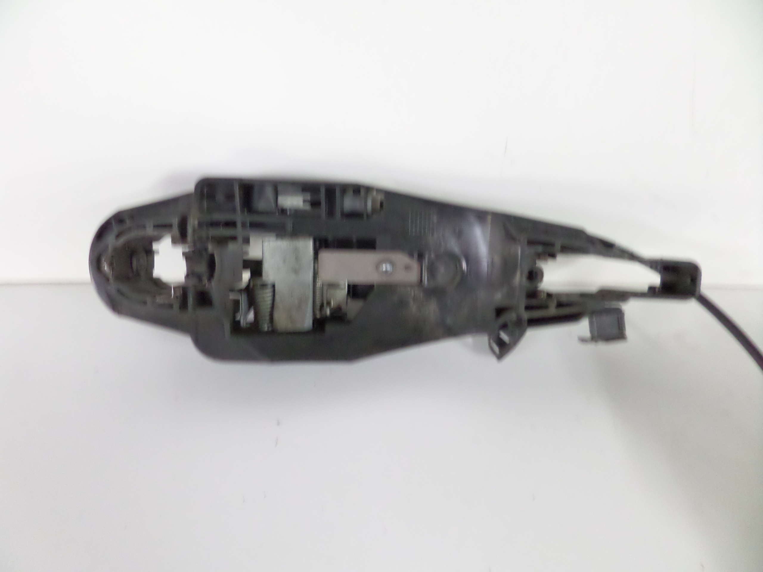 ZAMOK PRAVYCH PREDNYCH DVERI PEUGEOT 308 II T9 13-